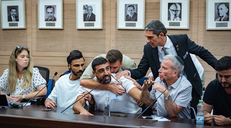 Les soldats israéliens à Netanyahou : «Nous sommes devenus des malades mentaux !» 