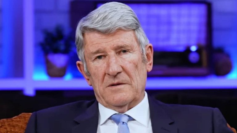 Philippe de Villiers fait une révélation sur les accords de 1968 et étrille la gauche au passage