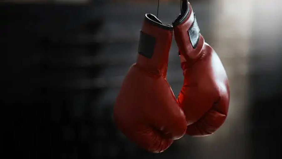 WBO de Boxe : Ichrak Chaïb signe un exploit historique à Singapour