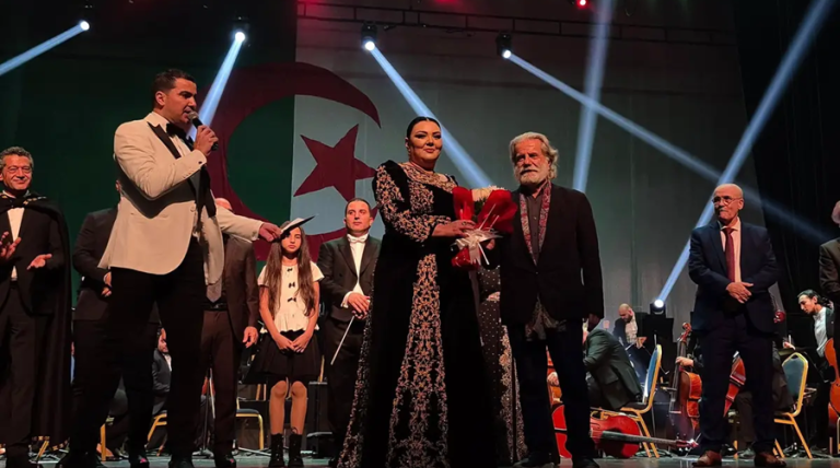 Un spectacle célébrant le 71e Anniversaire du déclenchement de la Guerre de libération organisé à Alger
