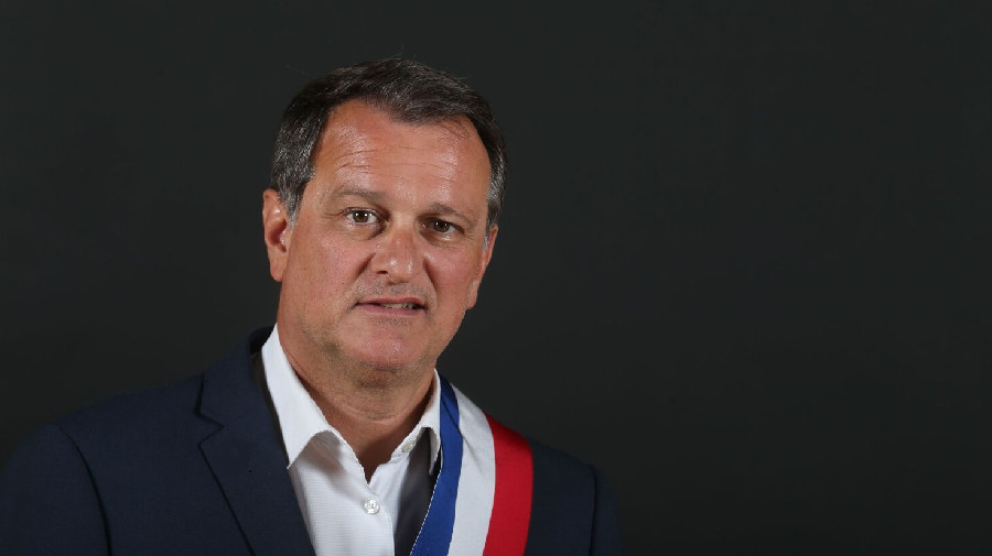 La France s’apitoie sur le «sort des Kabyles» et interdit aux Français de se marier en catalan