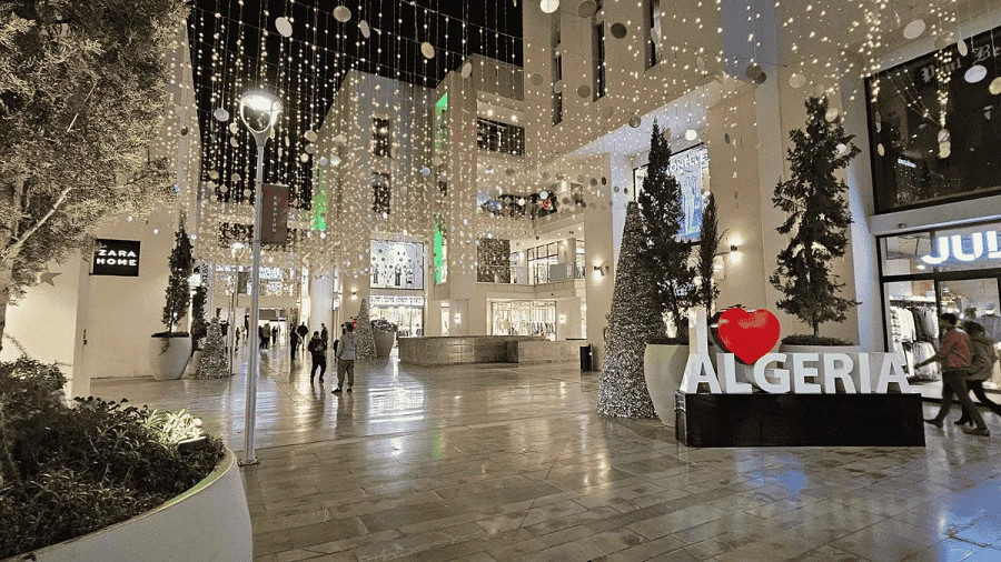 Fêter Noël quand on est musulman : Razika Adnani démonte le discours des fondamentalistes