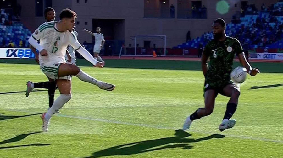 La CAF corrompue sabote les Verts : l’arbitrage prive l’Algérie d’un pénalty flagrant