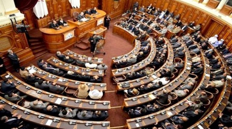 Le Conseil de la nation appelle à une révision de certaines dispositions du Code de la route