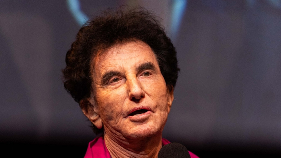 Pourquoi les Arabes doivent exiger le renvoi de Jack Lang de l’Institut du monde arabe
