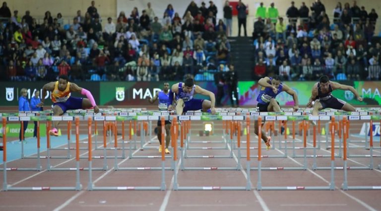 Meeting International Indoor d’Elmos : record national et performance mondiale pour Younes Ayachi