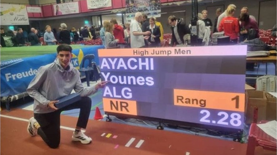 Meeting International Indoor d’Hochsprung : Younes Ayachi pulvérise le record national en Allemagne