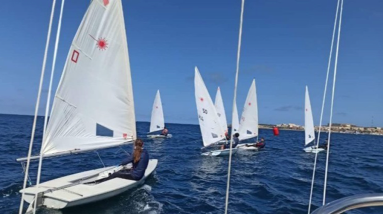 Championnats arabes de voile : l’Algérie décroche dix médailles dont quatre en or