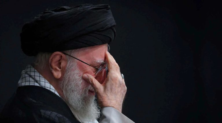 Espionnage et assassinats ciblés en plein Téhéran : ces failles sécuritaires fatales à l’Iran