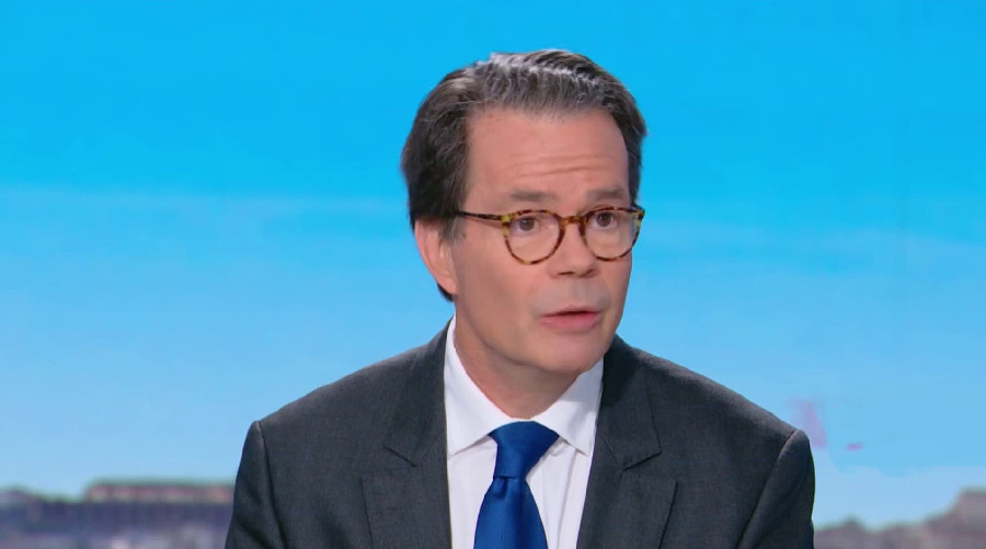 Algérie-France : le retour annoncé de Romatet dans un contexte international explosif