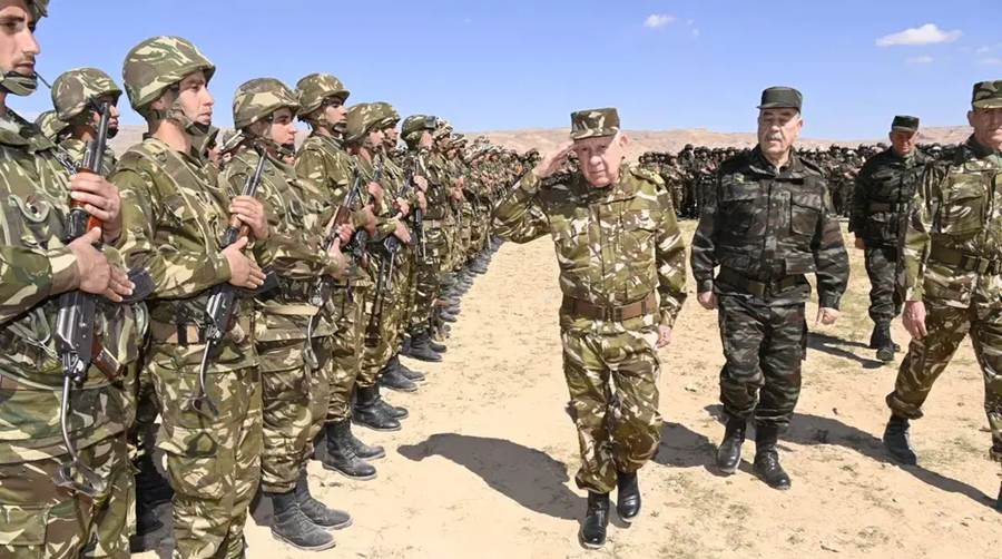 Chanegriha inspecte les détachements militaires ayant participé à l’opération antiterroriste à Tébessa
