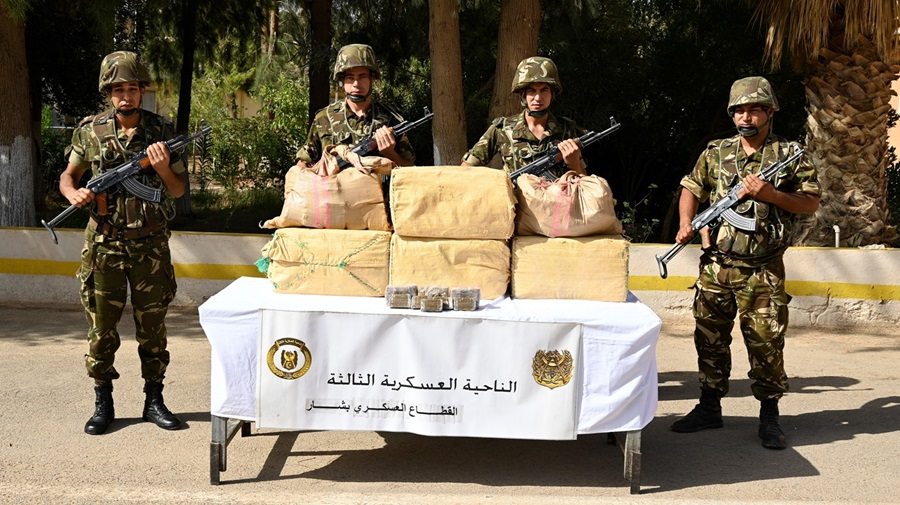 L’ANP frappe fort : 400 kg de kif et 42 kg de cocaïne pulvérisés aux frontières avec le Maroc 