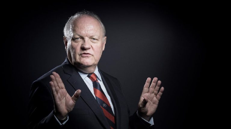 François Asselineau rappelle aux Français les cinq «bras d’honneur» de Sansal à la France