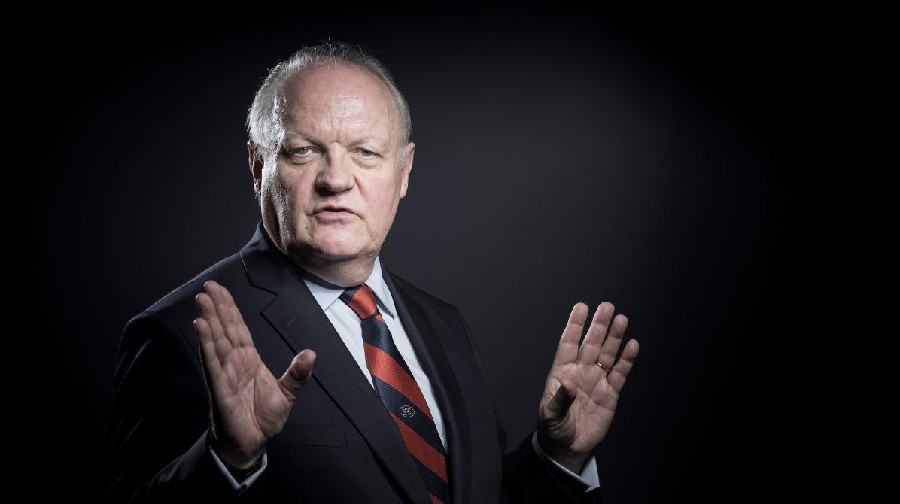 François Asselineau rappelle aux Français les cinq «bras d’honneur» de Sansal à la France