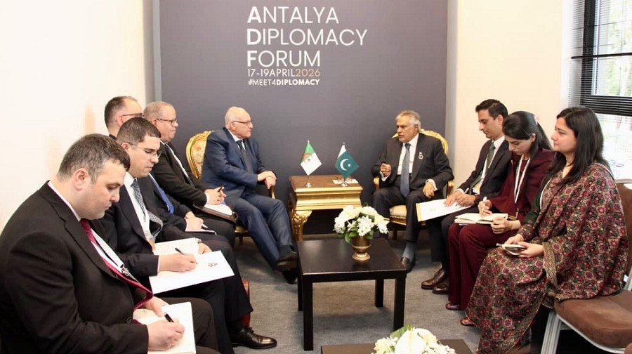 Ahmed Attaf intensifie ses consultations à Antalya en marge du Forum diplomatique international