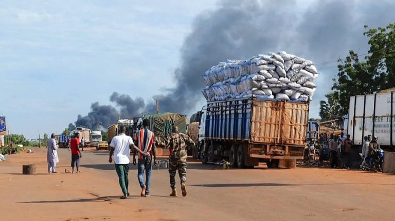 Attaques coordonnées au Mali : offensive terroriste d’ampleur ou tentative de putsch ?