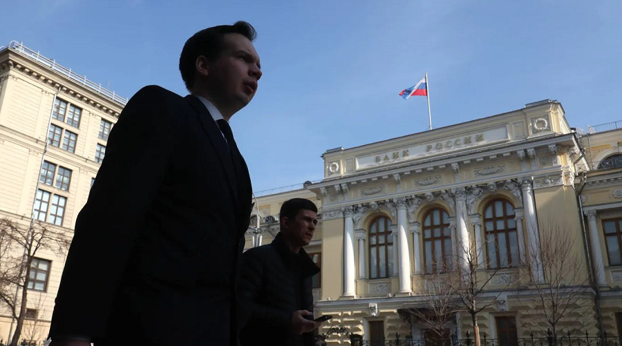 La réaction des marchés russes face au vingtième paquet de sanctions occidentales