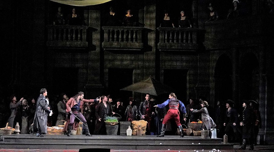 Des amours interdits aux amours passionnés : deux mondes extrêmes sans juste milieu