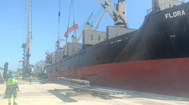 Port d’Annaba : 22 000 tonnes d’acier AQS en route pour l’Italie