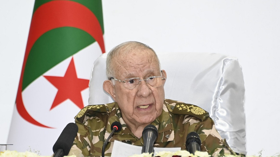 Face aux turbulences mondiales : Chanegriha souligne les fondements de la résilience de l’Algérie
