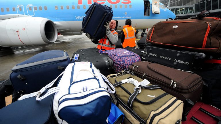 Nouvelles règles drastiques de sécurité dans les aéroports parisiens : délit de faciès ?