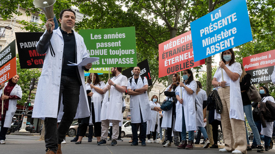 Spécialistes mais sans statut : l’exaspération des médecins franco-algériens face à un système bloqué
