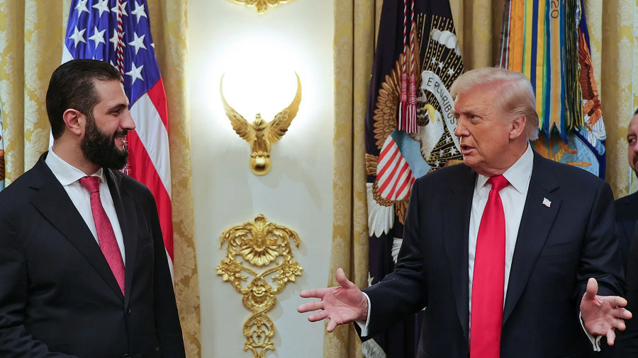Donald Trump vend la mèche : «J’ai ordonné à Al-Charaa de faire la guerre au Hezbollah» 