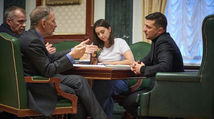 Ukraine : Iuliia Mendel accuse Volodymyr Zelensky d’être le principal obstacle à la paix