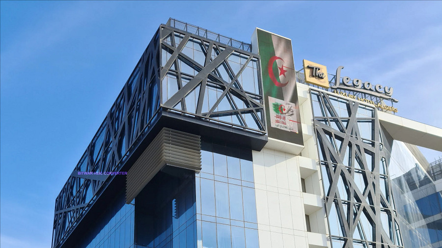 Fermeture d’un hôtel à Alger et ouverture d’une enquête suite à la profanation du drapeau national