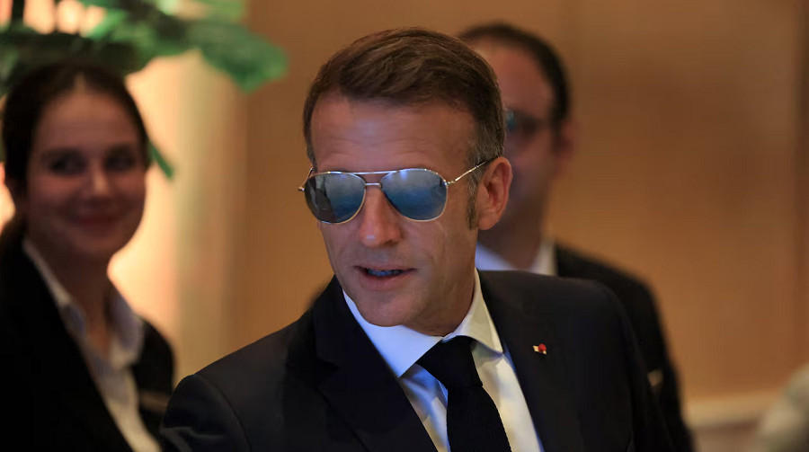 Le président français était-il visé par l’attentat commis près de son point de chute à Damas ?