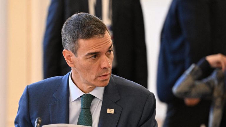 La visite officielle du Premier ministre espagnol à Alger fait trembler le régime de Rabat