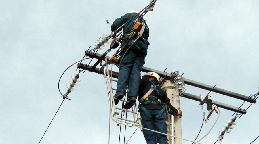 Le réseau électrique résiste à une panne majeure : le courant rétabli après une intervention d’urgence
