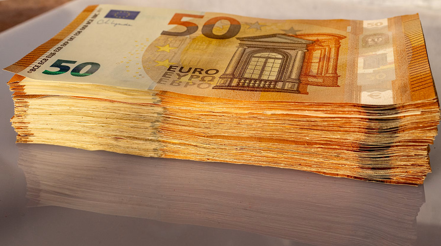 Valises de cash et voitures d’occasion : mystérieuse route de l’argent entre Bruxelles et le Maroc
