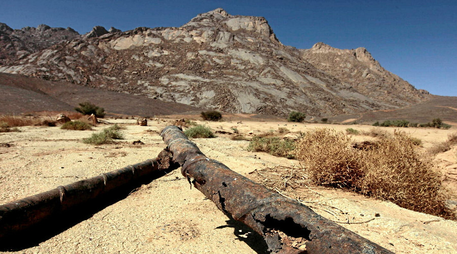 Le Sahara irradié : essais nucléaires français, napalm et héritages de guerre en Algérie
