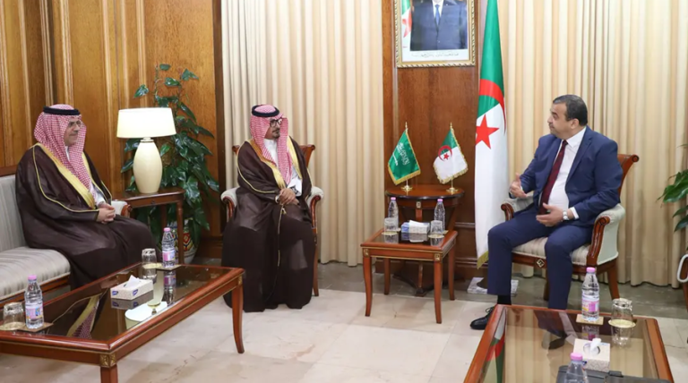 Partenariats énergétiques : l’Algérie renforce sa coopération avec l’Arabie Saoudite et l’Afrique du Sud